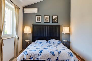 House with terrace Višnjan, Istria