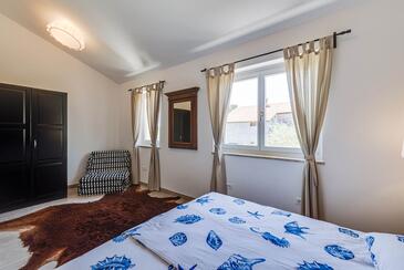 House with terrace Višnjan, Istria