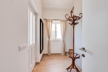 House with terrace Višnjan, Istria