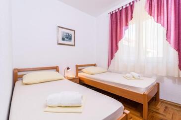 Apartmaji s parkingom Marina, Trogir - 25135