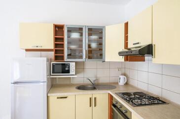 Apartments with parking space Marina, Trogir - 25135