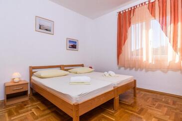 Apartmaji s parkingom Marina, Trogir - 25135