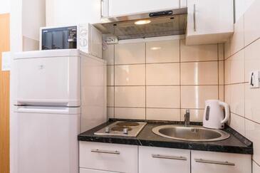 Apartmaji s parkingom Marina, Trogir - 25135