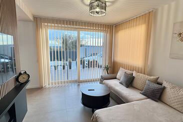 Apartmány s parkovištěm Kaštel Štafilić, Kaštela - 25136