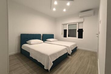 Leiligheter ved sjøen Podstrana, Split - 25140