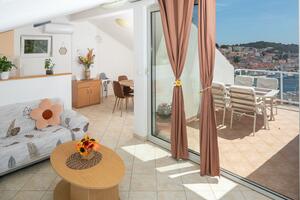 2-Zimmer-Ferienwohnung Hvar (A-25144-a(