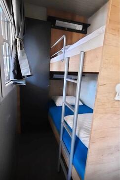 Apartments with parking space Privlaka, Zadar - 25149