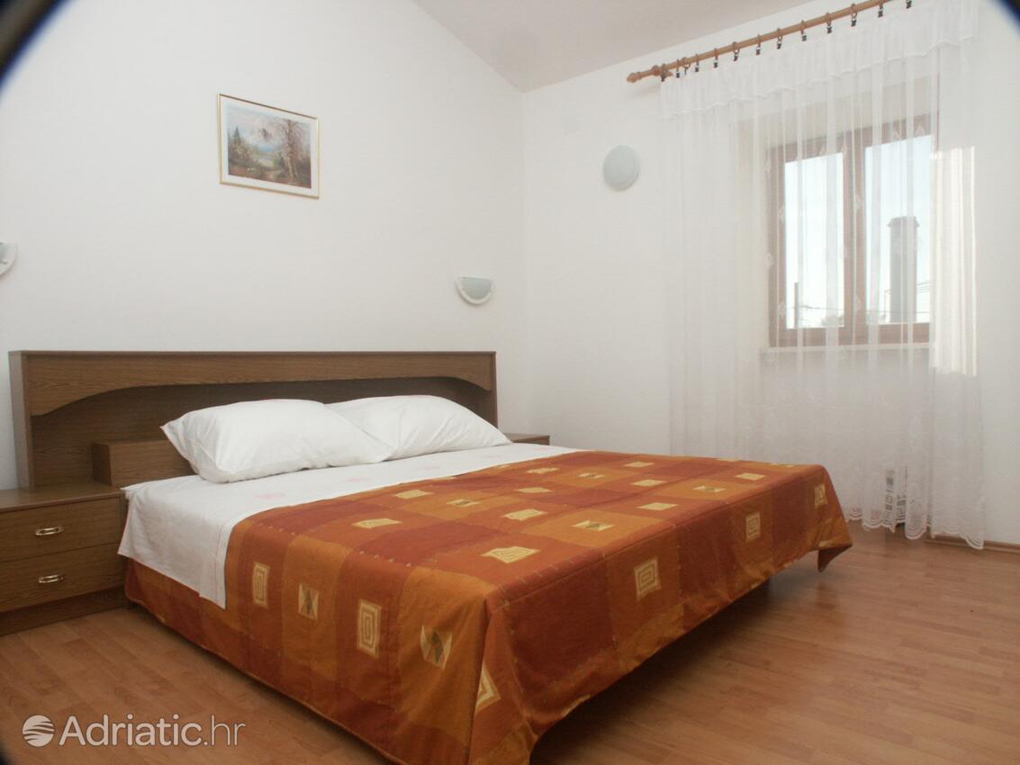 Ferienwohnungen mit Parkplatz Loznati, Cres - 2515