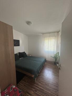 Apartmani s parkingom Vir - 25155
