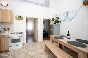 Apartmani s parkingom Vir - 25155