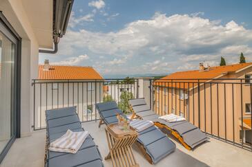 Апартаменты с парковкой Малинска - Malinska, Крк - Krk - 25158 Adriatic.hr