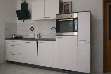 Apartamente cu piscină potrivite pentru familiile cu copii Seget Donji, Trogir - 25167