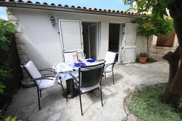 Apartamente cu piscină potrivite pentru familiile cu copii Seget Donji, Trogir - 25167