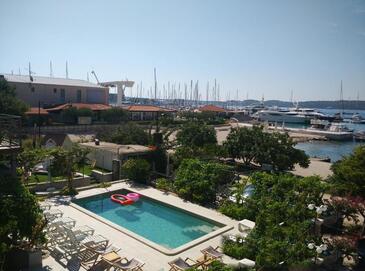 Lägenheter med pool lämpliga för familjer med barn Seget Donji, Trogir - 25167