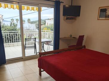 Apartamente cu parcare Hvar - 25169