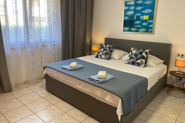 Ferienwohnungen mit Pool für Familien Novigrad - 25170