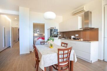 Apartmaji ob morju Split - 25176