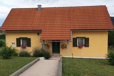 Haus mit Terrasse Otočac, Lika und Gorski kotar