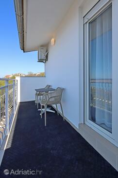 Apartamenty z parkingiem Dramalj, Crikvenica - 25195