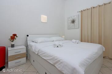 Apartamenty z parkingiem Dramalj, Crikvenica - 25195