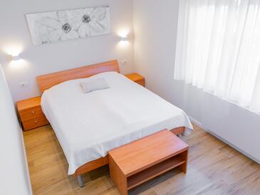 Lägenheter med parkering Banjol, Rab - 25199