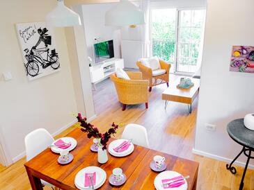Apartmani s parkingom Banjol, Rab - 25199