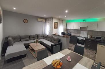 One bedroom apartment Valbandon, Fažana (A-25203-a(