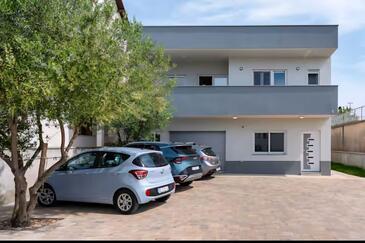 Apartments with parking space Zadar - 25204 Adriatic.hr