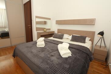 Apartments with WiFi Split - 25208