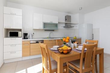 Appartementen aan zee met zwembad Medici, Omis - 25214