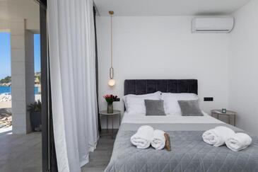 Apartmaji ob morju z bazenom Medići, Omiš - 25214