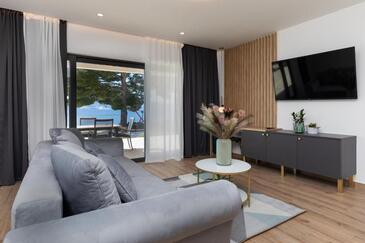 Apartmaji ob morju z bazenom Medići, Omiš - 25214