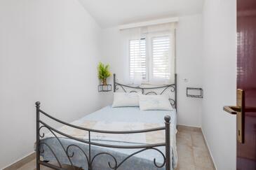 Appartements avec parking Rastici, Ciovo - 25224