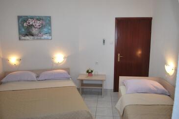 Apartmanok parkolóhellyel Senj - 25225