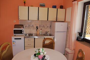 Apartamenty z parkingiem Senj - 25225