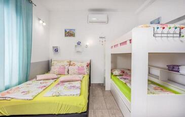 Ferienwohnungen mit Parkplatz Dramalj, Crikvenica - 25226