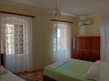 Dvosobni apartman Komiža, Vis (A-25233-a(