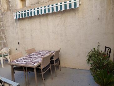 Apartmani s parkingom Komiža, Vis - 25233 Adriatic.hr