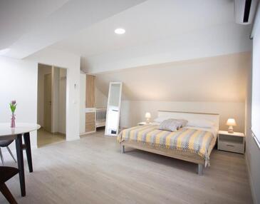 Apartamentos con parking Nemira, Omis - 25239