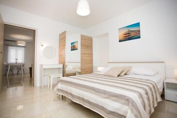 Apartamentos con parking Nemira, Omis - 25239