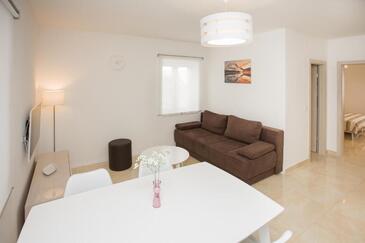 Apartamentos con parking Nemira, Omis - 25239