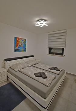 Leiligheter ved sjøen med basseng Novigrad - 25255