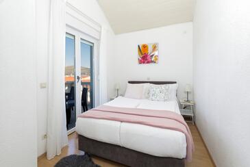 Ferienwohnungen mit Parkplatz Okrug Gornji, Ciovo - 25259