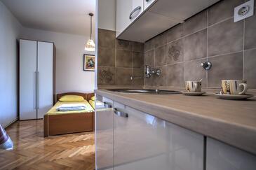 Apartamente lângă mare Jezera (Murter) - 25262