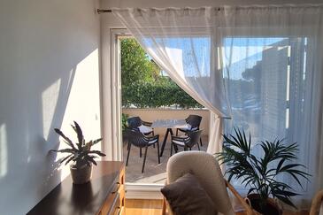 Apartments with parking space Makarska - 25264