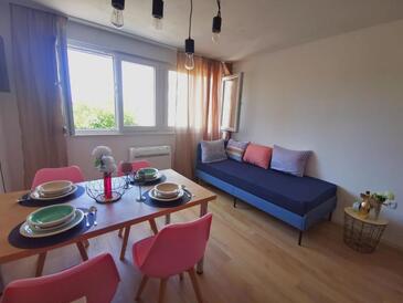 Апартаменти з паркуванням Макарска - Makarska - 25278