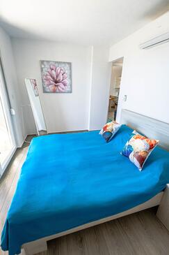 Appartementen met zwembad geschikt voor gezinnen met kinderen Povljana, Pag - 25291