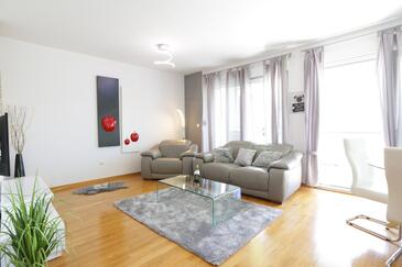 Dvoupokojový apartmán Podstrana, Split (A-25292-a(