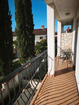 Apartmani i sobe s parkingom Rovinj - 25298