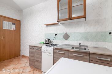 Apartmani i sobe s parkingom Rovinj - 25298